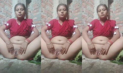 Sexy Desi Girl Shows Boobs and pussy part 3