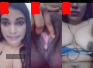 Horny Desi Girl Fingering