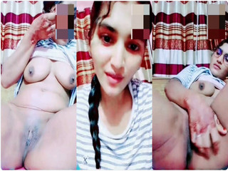 Gorgeous beautiful Bangladeshi girl video calling show her gorgeous nude body boobs & pussy fingering