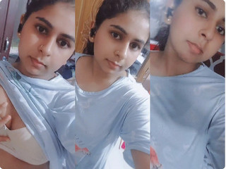 Desi Girl Show Big Boobs Fingering Pussy and Teasing her self