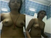 Cute look Desi Girl Record Nude Selfie For Lover