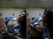 Cute Desi Girl Showing Boobs