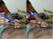 Desi Bhabhi Give Handjob