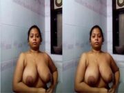 Horny Bhabhi Showing Her Big Boobs