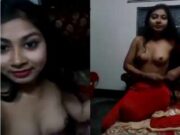 Sexy Desi Girl Showing her Boobs and Wet Pussy