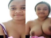 Desi Girl Showing Her Big Boobs