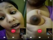 Desi Girl Showing Her Boobs