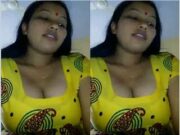 Desi Bhabhi Blowjob and Ridding Dick