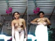 Cute Desi Girl Showing Her Boobs and Pussy