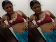 Desi Mature Bhabhi Handjob and Riddding Dick Part 1