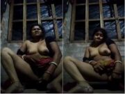 Today Exclusive- Horny Bhabhi Masturbating