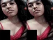 Today Exclusive- Cute Desi Girl Showing Bathing On Video Call