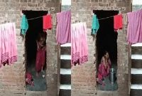 Today Exclusive – Desi Bhabhi bathing Record In Hidden Cam Part 3