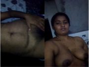 Today Exclusive – Bhabhi Shows Her Boobs and Pussy