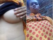 Today Exclusive – Cute Desi Girl Shows her Boobs