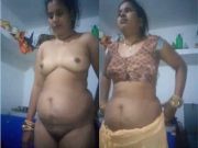 Today Exclusive – Village Bhabhi Shows her Boobs and Pussy