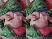 Today Exclusive – Desi Bhabhi Shows her Boobs and Pussy