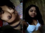 Today Exclusive – Cute Desi Girl Shows her Boobs and Pussy