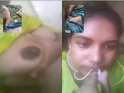 Today Exclusive – Desi Girl Shows Boobs to Lover On Video Call