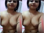 Today Exclusive – Super Hot Desi Girl Shows her Boobs and Pussy