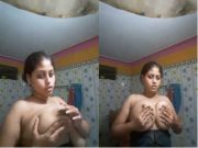 Today Exclusive –Desi Bhabhi Shows her Big Boobs