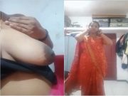 Today Exclusive -Bhabhi Shows her Boobs and Pussy