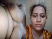 Horny Desi Bhabhi Shows her Boobs and pussy