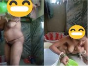 Today Exclusive -Desi Puja Boudi Bathing Part 3