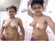 Today Exclusive -Hot Desi Girl Shows her Boobs