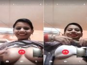 Today Exclusive – Desi Bhabhi Shows her Boobs on Vc