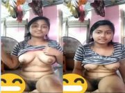 Today Exclusive-Sexy Desi Girl Shows her Boobs on VC