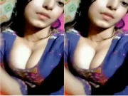 Today Exclusive- Cute Desi girl Shows Her Boobs