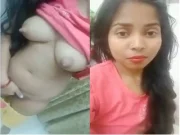 Today Exclusive- Cute Desi girl Shows Her Boobs and Pussy