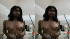 Today Exclusive- Cute Desi Girl Bathing and Shows Her Nude Body part 1