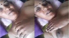 Today Exclusive- Mallu Bhabhi Shows Her Boobs