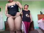 Today Exclusive-Bhabhi Shows her Pussy