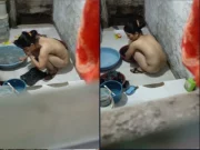 Today Exclusive- Desi Bhabhi Bathing Capture Part 2