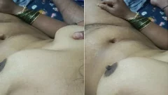 Today Exclusive- Desi Girl Shows her Boobs