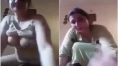 Paki Girl Shows Her Boobs and Pussy