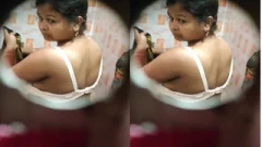 Desi Bhabhi Bathing