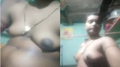 Desi Bhabhi Shows Her Boobs and Pussy