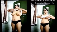 Mallu Girl Shows Her Boobs