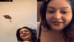 Sexy Desi Girl Shows her Boobs on VC