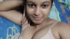 Horny Desi Daughter Show Off Her Big Ass