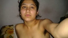 Indian College Girl Namita Nude Topless Selfies