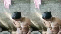 Desi Village Bhabhi Bathing