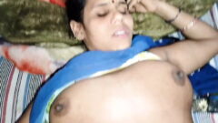 Bhabhi ne dever ka land chusa aur fir use apani jhate k bal saf karwaya Desi Porn