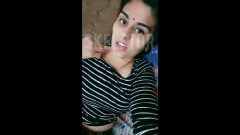 Shaluu Bhabi Teasing with Dirty Talks and Showing Nipples on Tango Live ~ with Face